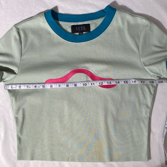 Vees Y2K Crop Top - Picture 7 of 11